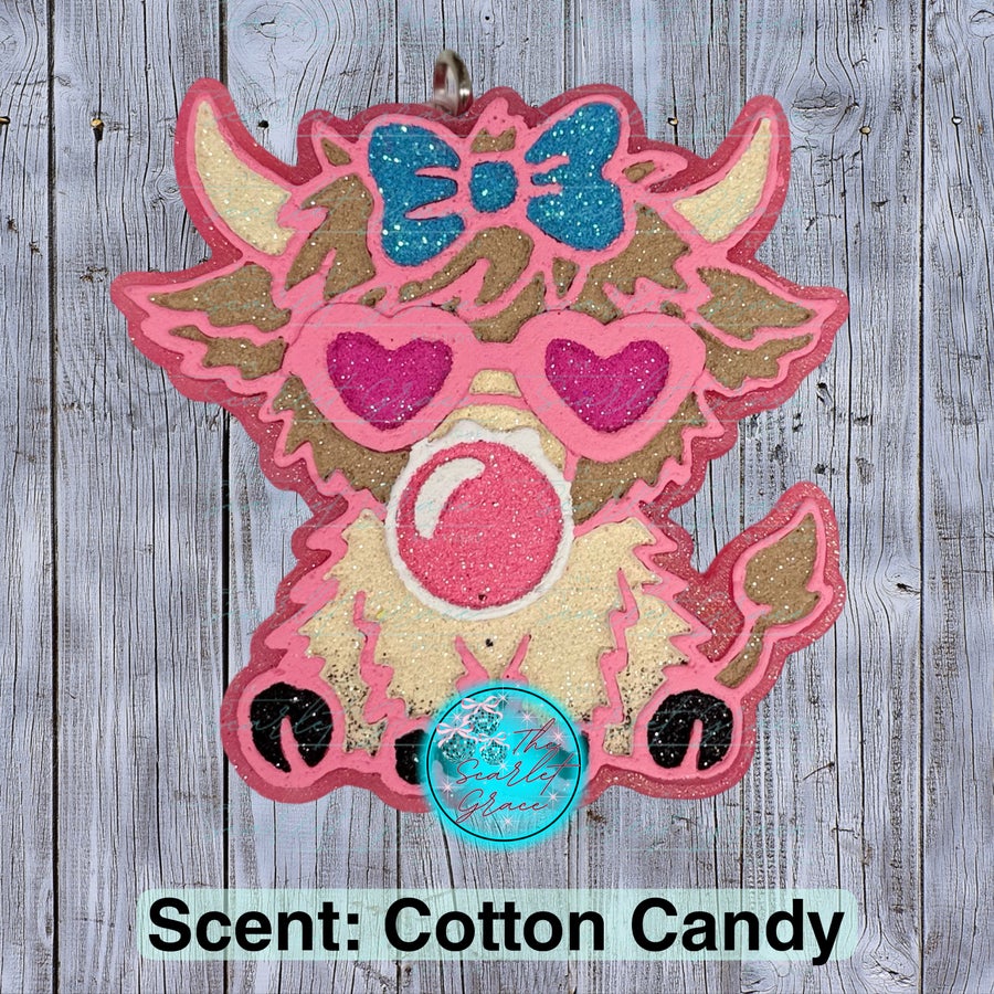 Highland Cow Blowing Bubble Car Freshie