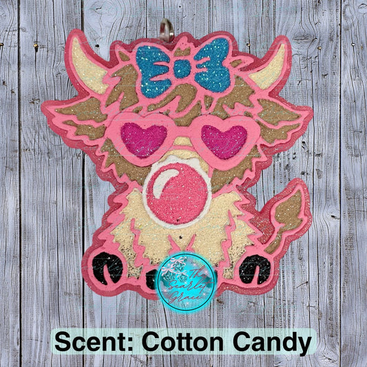 Highland Cow Blowing Bubble Car Freshie